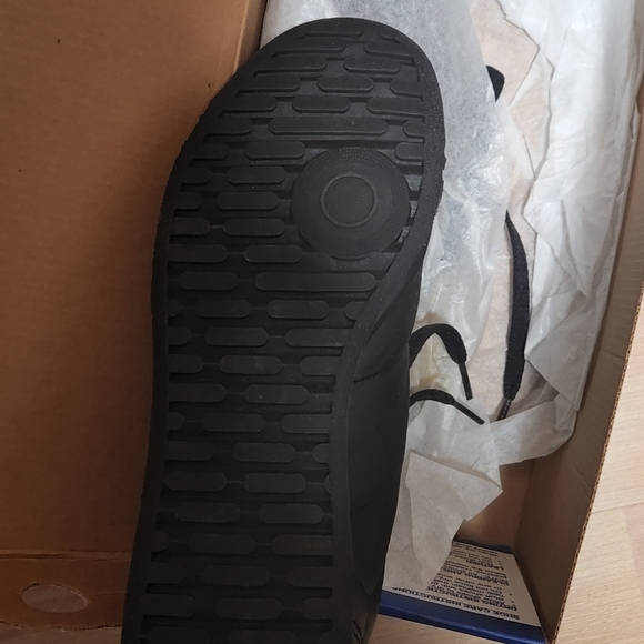 Reebok sneakers size 7 - Picture 3 of 3